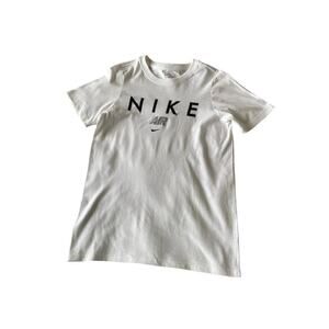 Nike Tee‎ Boys & Girls  S  *NWT
